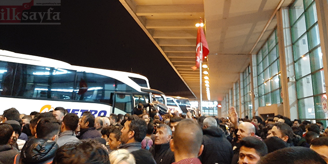 asker-ugurlamasi,-ankara-sehirlerarasi-otobus-terminali,-asti,-en-buyuk-asker-bizim-asker,,.jpg