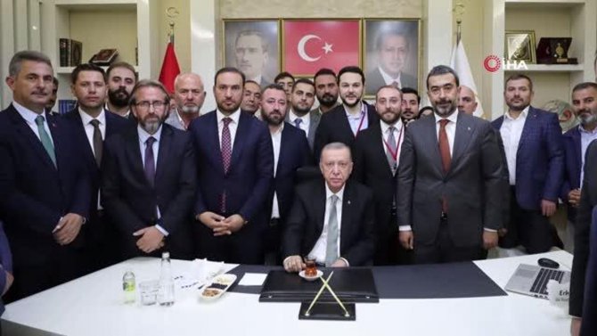 cumhurbaskani-erdogan-mamak-ilce-baskanligini-15276945_amp.jpg