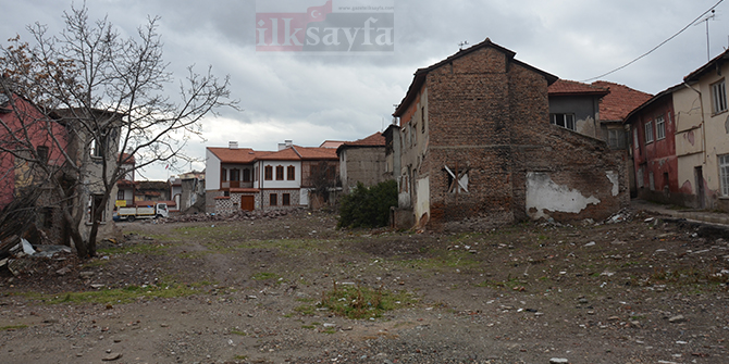 sakarya-mahallesi,-yoruk-dede-turbesi,-altindag-belediyesi’nin-hamamarkasi’nda-yuruttugu-restorasyon-calismalari,.jpg